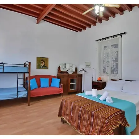 Apartman Auntie's House Adámasz