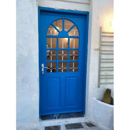 Apartment Auntie's House Adamantas (Milos)